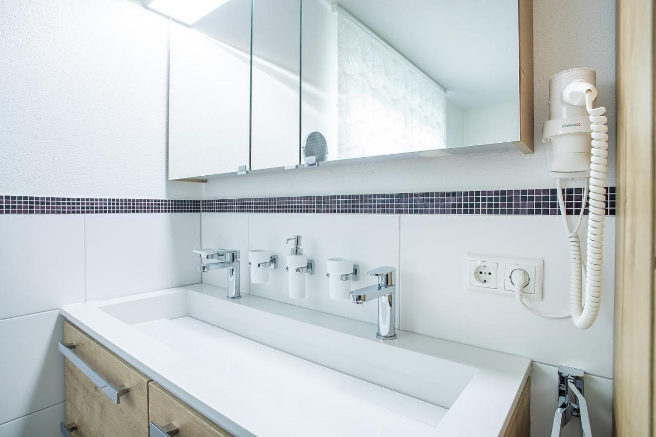 H21 - Modernes Ferienhaus 145Qm, 4Sz, Wellnessbereich Mit Sauna Und Dachterrasse Mit Panoramablick, Kuehlen Und Heizen Mit Geothermie フューゲン エクステリア 写真